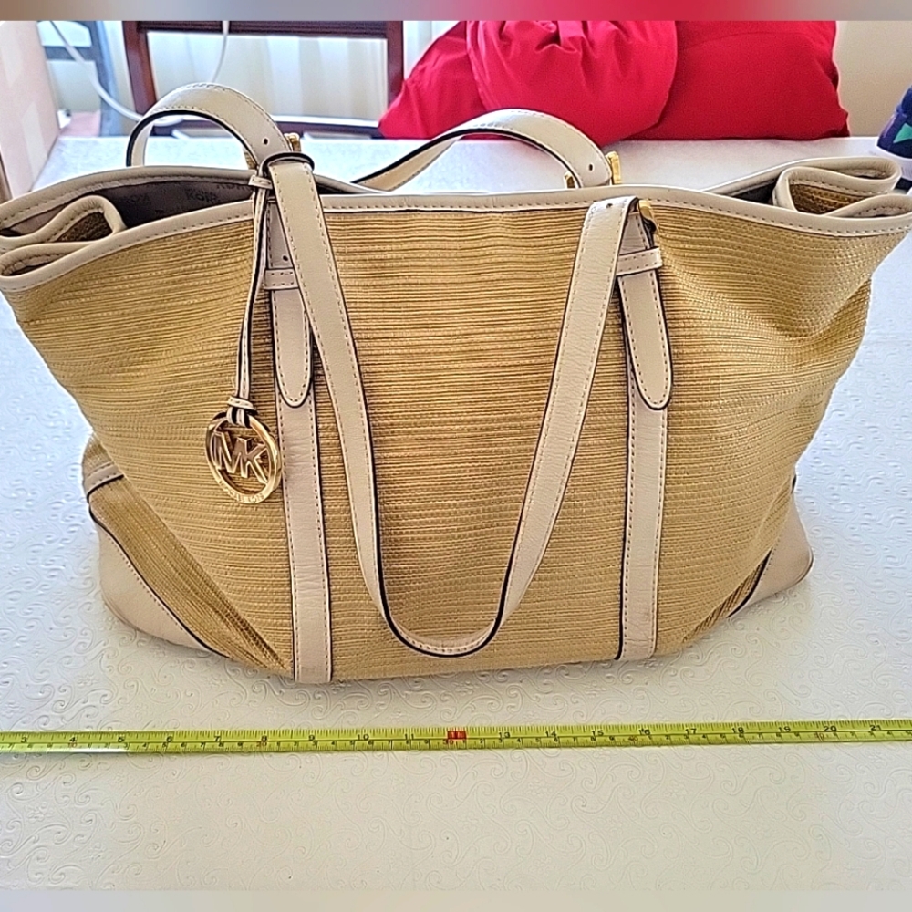 Michael Kors Large expandable tote